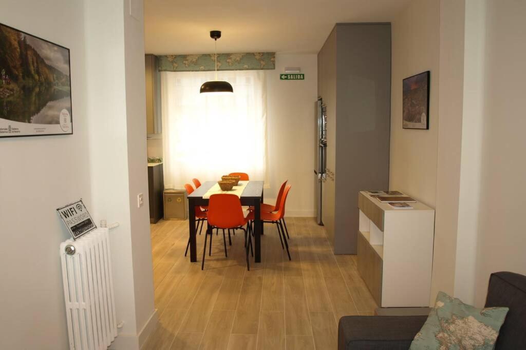 Larraina By Clabao Appartement Pamplona Buitenkant foto
