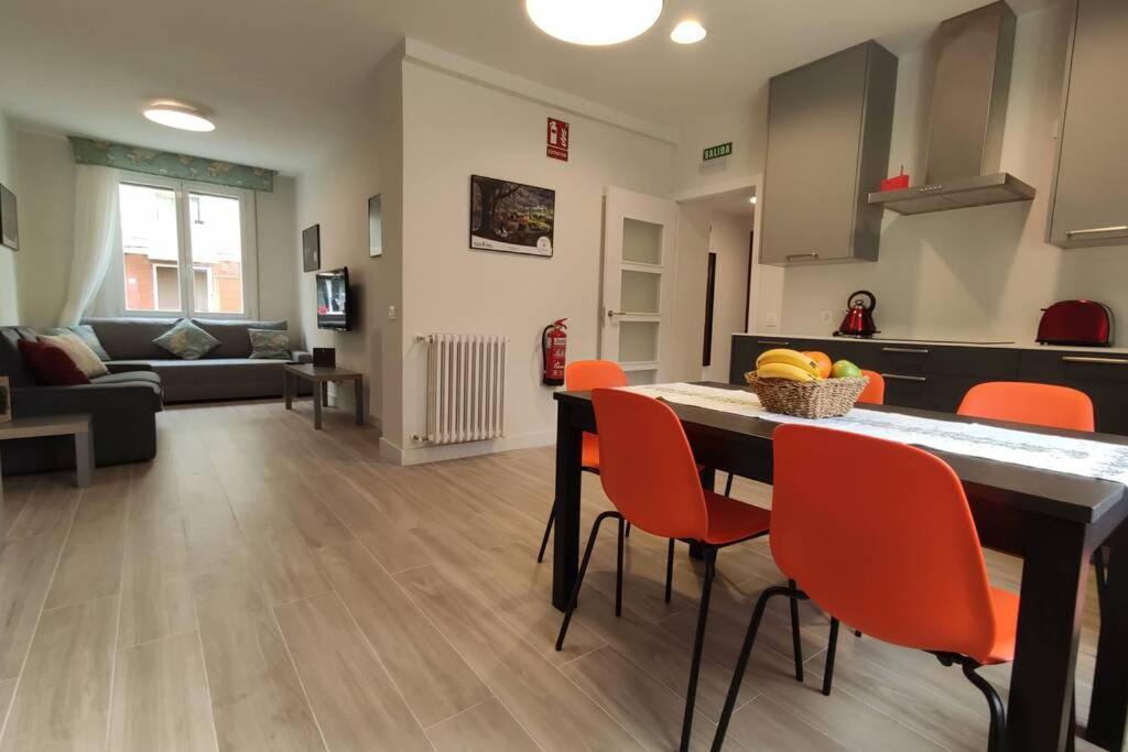 Larraina By Clabao Appartement Pamplona Buitenkant foto